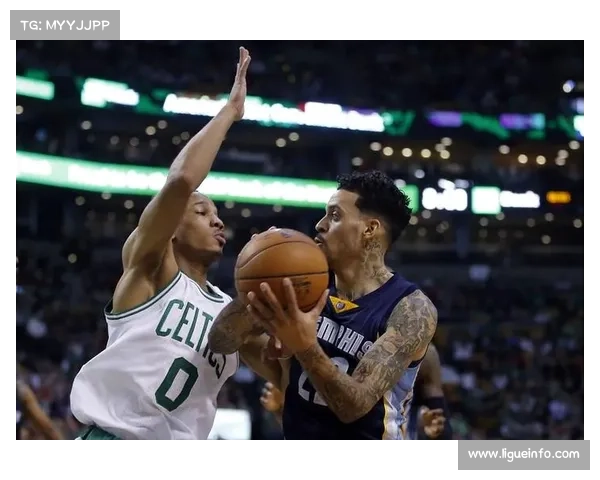 克雷莫内塞主帅尼古拉的保级战术:防守铁闸的构建之道 克雷莫内塞主帅尼古拉的保级战术:防守铁闸的构建之道